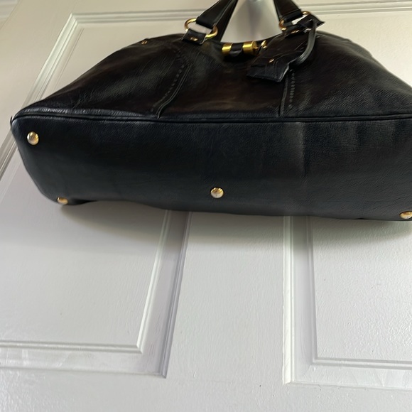 Yves Saint Laurent Muse Handbag - Picture 5 of 8